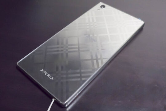 Xperia Z5 Premiumを使うにあたって購入したアクセサリ