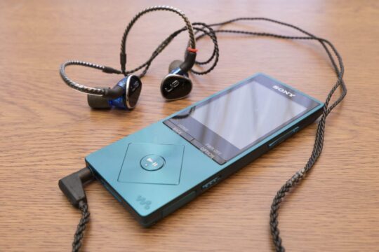 お手頃サイズ・価格でハイレゾ音源を楽しめる – SONY Walkman NW-A26HN