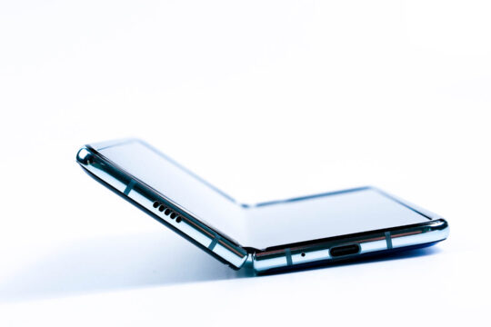 ずっとワクワクが止まらない 「Galaxy Fold SCV44」に未来を見た