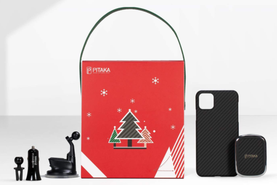 アラミドファイバーがカッコイイ「PITAKA」のケースや充電器が、Amazon.co.jp サイバーマンデーで最大30%オフ。