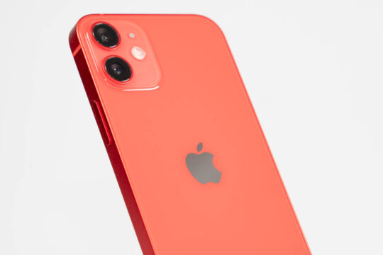 ちいさいiPhone 12「iPhone 12 mini」を他の小さいiPhoneと比較
