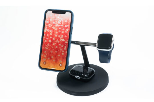 Belkin「BOOST↑CHARGE PRO 3-in-1 Wireless Charger with MagSafe」 待望の1台3役の最強ワイヤレスチャージャー