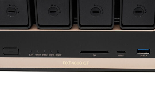 UGREEN NASync DXP4800 GT | 大事なものは全部クラウドではなく”プライベート”を実現するNAS